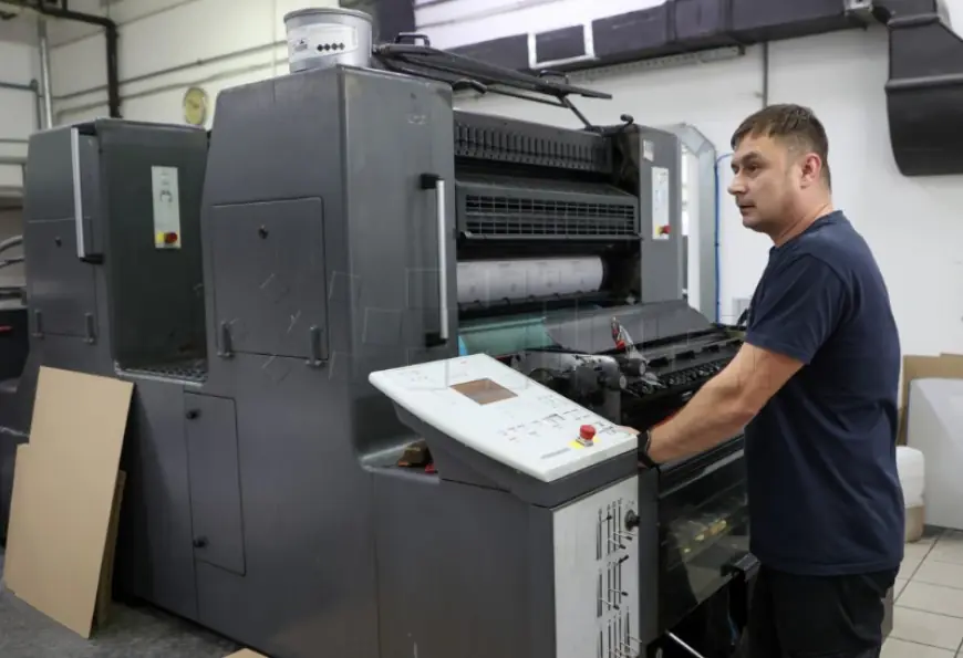 TISKAJU SE GLASAČKI LISTIĆI ZA DRUGI IZBORNI KRUG, 12 SIJEČNJA