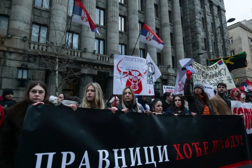 BEOGRAD: NAPADNUTI STUDENTI KOJI SU BLOKIRALI PRAVNI FAKULTET