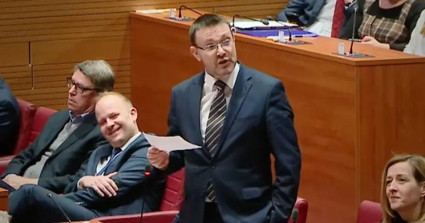 BAUK ISMIJAO HDZ-ov DEBAKL THOMPSONOVIM STIHOM: 'DA VAS PODSJETIM ŠTO SE DOGODILO'