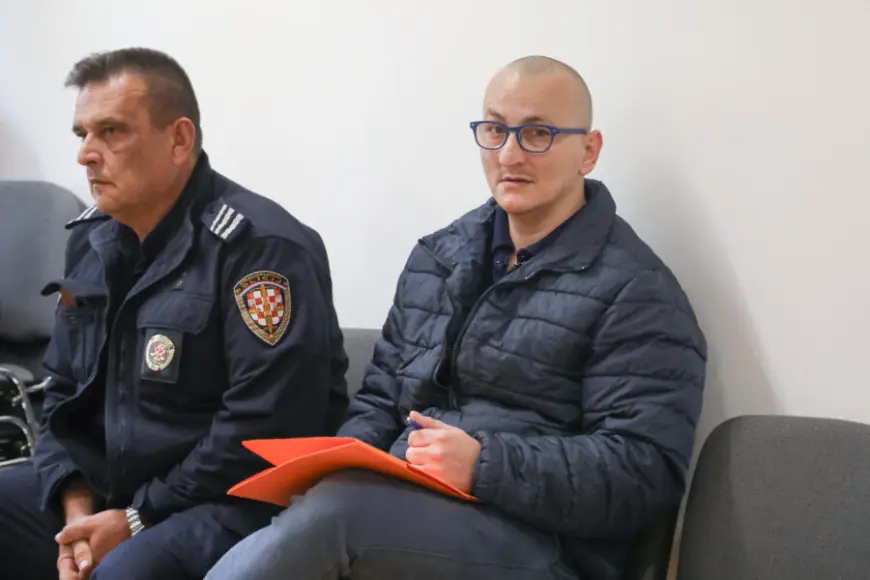 USMRTIO DILERA KOJI JE NJEGA I MAJKU NAPAO ZBOG 15 EURA DUGA. EVO KAKVU JE KAZNU DOBIO