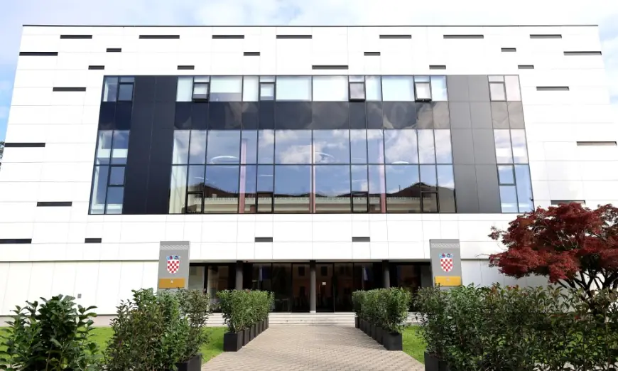 PRIJEVREMENI PREKID POVLASTICE ‘3+3’ I ‘6+6’  ZA ČETVERO BIVŠIH ZASTUPNIKA