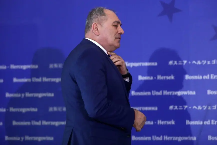 BIVŠEG MINISTRA SIGURNOSTI BiH PRETUKLI MASKIRANI NAPADAČI