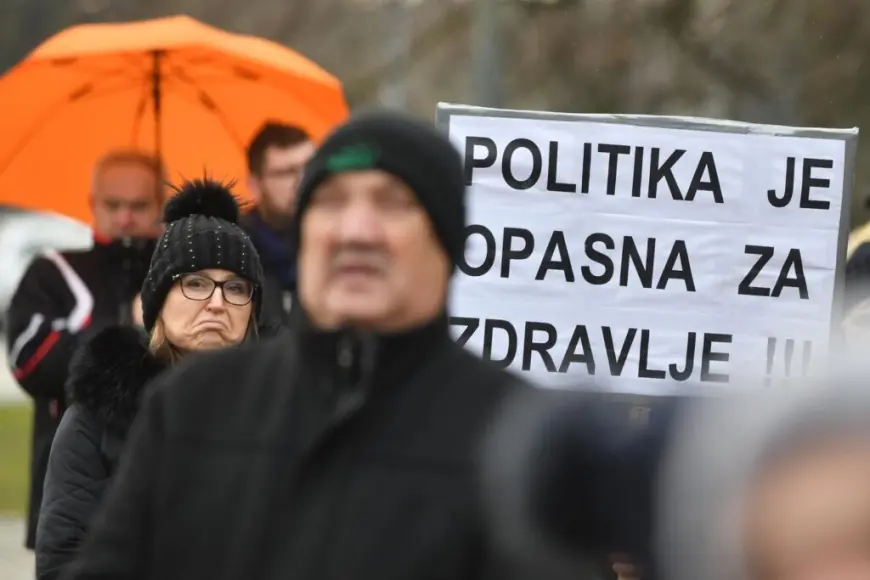 PROSVJEDNICI U ČAKOVCU ZATRAŽILI SMJENU UPRAVNOG VIJEĆA I RAVNATELJA BOLNICE