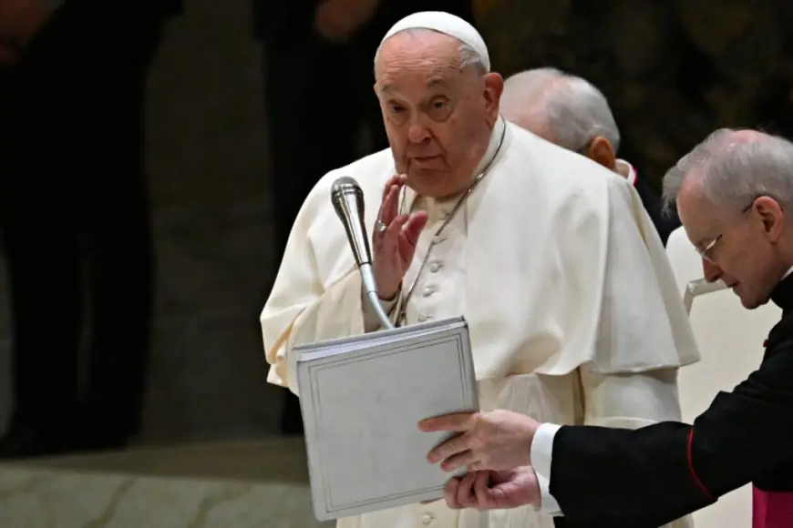 PAPA: ORUŽANE SNAGE MORAJU SLUŽITI ZA SAMOOBRANU, A NE DA BI DOMINIRALE