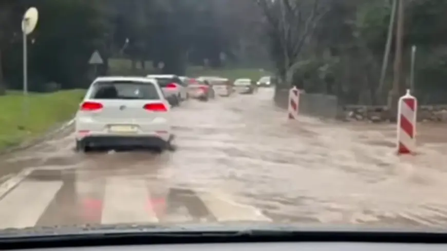 PROMETNI KOLAPS! GRAD OPET PLIVA, VRULJICA POPLAVLJENA...GRAĐANI BIJESNI!