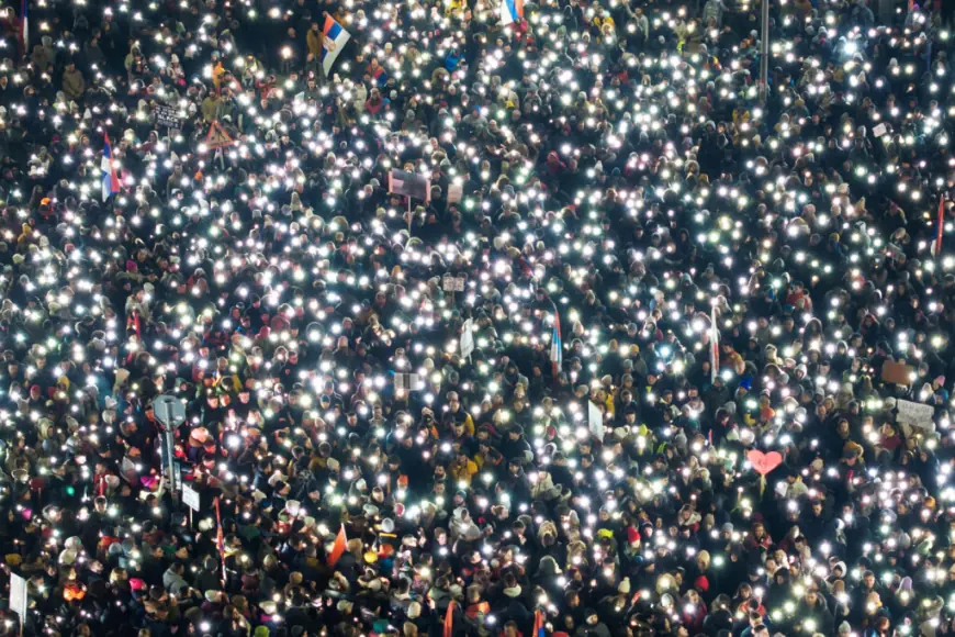 MASOVAN PROSVJED U SRBIJI. VUČIĆ: PROPALA IM JE OBOJENA REVOLUCIJA!