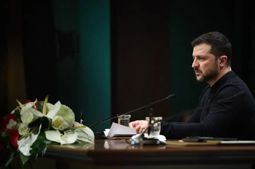 ZELENSKI GUBI TLO POD NOGAMA