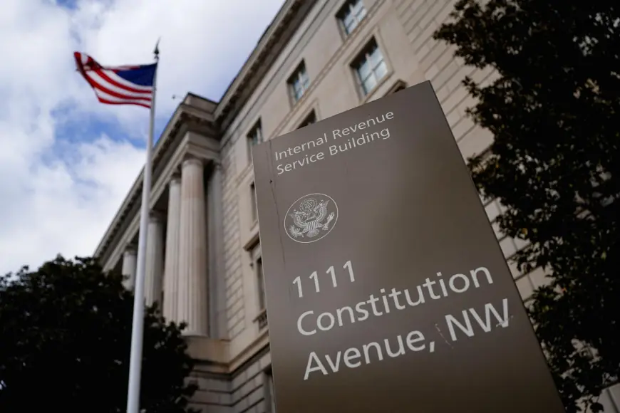 AMERIČKA POREZNA UPRAVA OTPUŠTA 6.000 ZAPOSLENIKA. DIREKTORICA SE RASPLAKALA DOK JE DAVALA OTKAZE