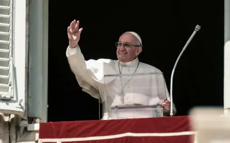 PAPA FRANJO PRVI PUT SE OGLASIO OTKAD JE U BOLNICI: EVO ŠTO JE PORUČIO