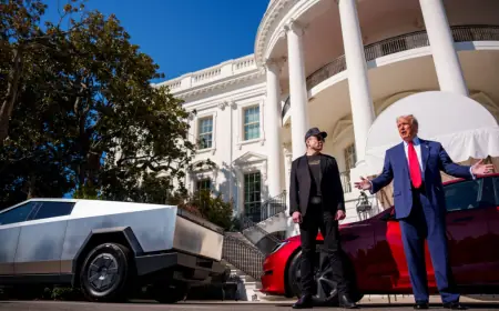 TRUMP KUPIO TESLU PA ZAPRIJETIO PROSVJEDNICIMA: PROĆI ĆETE KROZ PAKAO