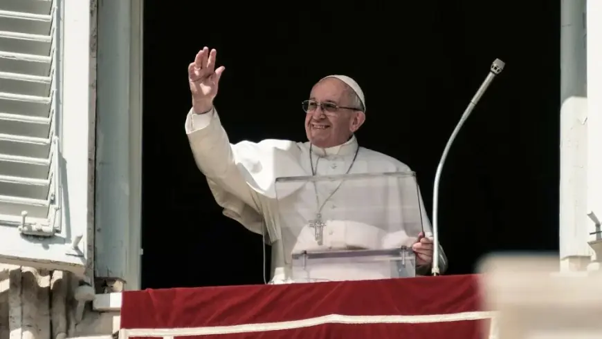 PAPA FRANJO PRVI PUT SE OGLASIO OTKAD JE U BOLNICI: EVO ŠTO JE PORUČIO