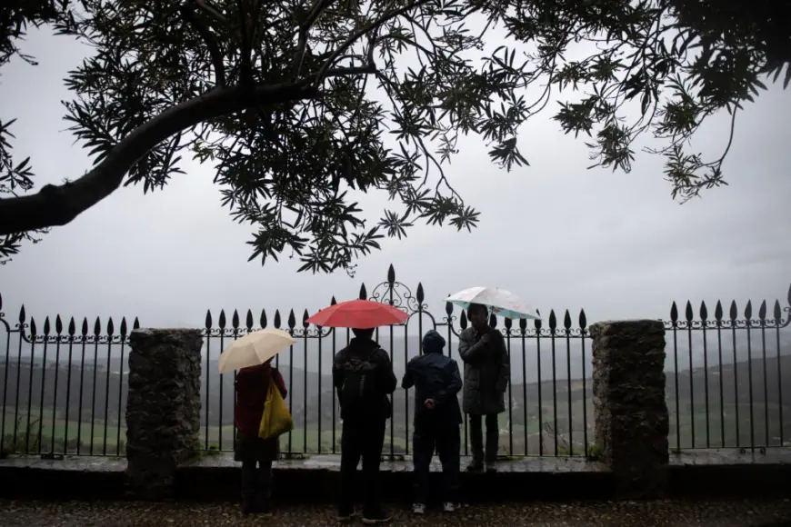 OBILNE KIŠE U ŠPANJOLSKOJ. EVAKUIRANE STOTINE LJUDI