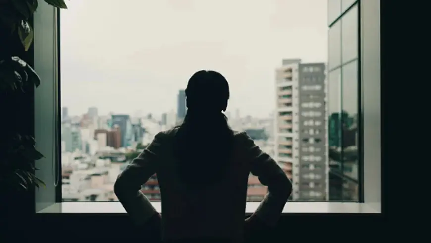 ISLANDSKA MINISTRICA ZA DJECU PODNIJELA OSTAVKU: OTKRIVENO JE DA JE DOBILA DIJETE S TINEJDŽEROM