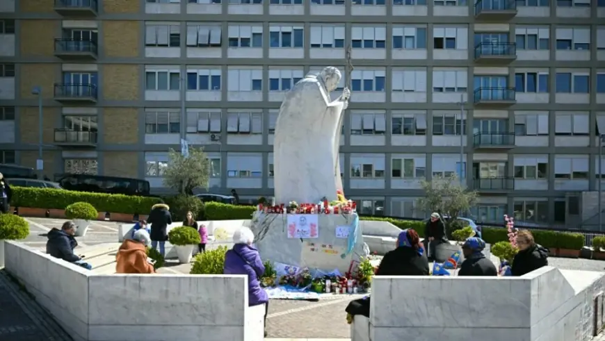 VATIKAN OBJAVIO VAŽNE VIJESTI KOJE GOVORE O STANJU PAPE FRANJE, SPEKULIRA SE O DATUMU