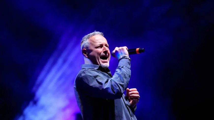 POČELA PRODAJA ULAZNICA ZA THOMPSONOV KONCERT NA HIPODROMU, OBOŽAVATELJI SPREMNI SATIMA ČEKATI NA ULAZNICU