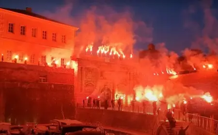 PRIZORI ZA NAJEŽITI SE: UČENICI ZADARSKE ŠKOLE OPROSTILI SE OD OMILJENOG PROFESORA