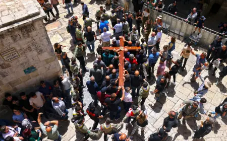 TISUĆE HODOČASNIKA NA KRIŽNOM PUTU U JERUZALEMU