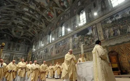 VATIKAN OBJAVIO DETALJE O POČETKU KONKLAVE: KARDINALIMA POSLANE UPUTE PRIJE IZBORA NOVOG PAPE