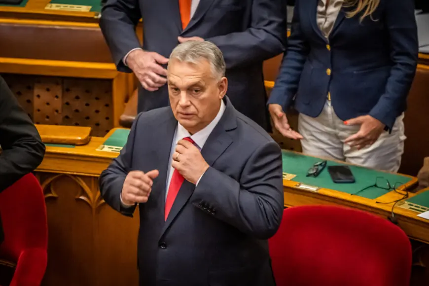 ORBAN PRIPREMA JOŠ JEDNU ZABRANU: "NE MOGU DESECI TISUĆA LJUDI STAJATI U GUŽVAMA"