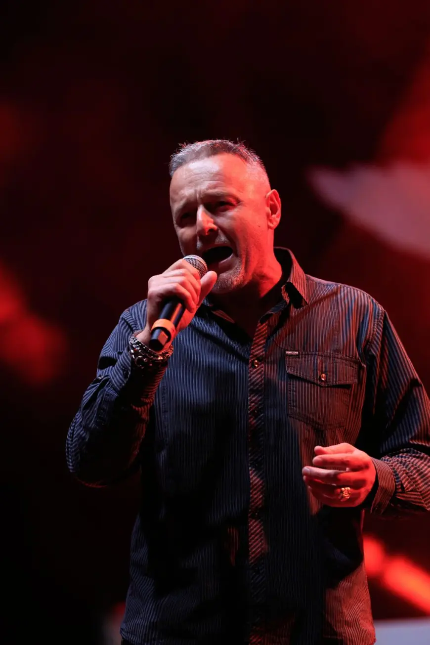 THOMPSONOVA NOVA PJESMA U SAMO PAR SATI ZASJELA NA VRH TRENDINGA