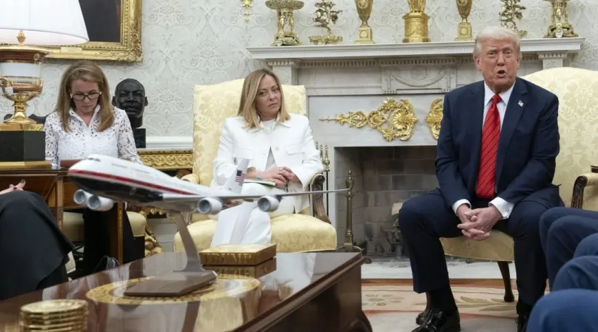 NEUGODNA SCENA U BIJELOJ KUĆI. MELONI PREKINULA PREVODITELJICU I SAMA PREVELA TRUMPU