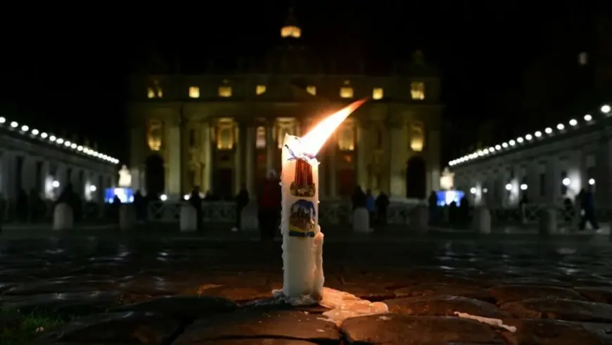 ŠTO SE DOGAĐA KAD UMRE PAPA?