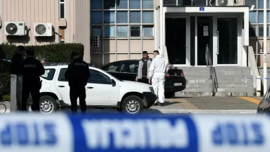 BRUTALNA LIKVIDACIJA U SUSJEDSTVU: USRED GRADA UBIJEN MUŠKARAC, PREMA VOZILU ISPALJENO SEDAM HITACA