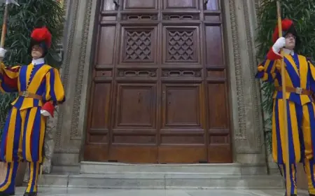 SLUŽBENO POČELA KONKLAVA