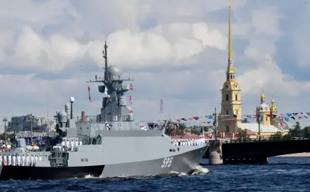 BROD RUSKE "FLOTE U SJENI" KOD POLJSKE, REAGIRALA VOJSKA