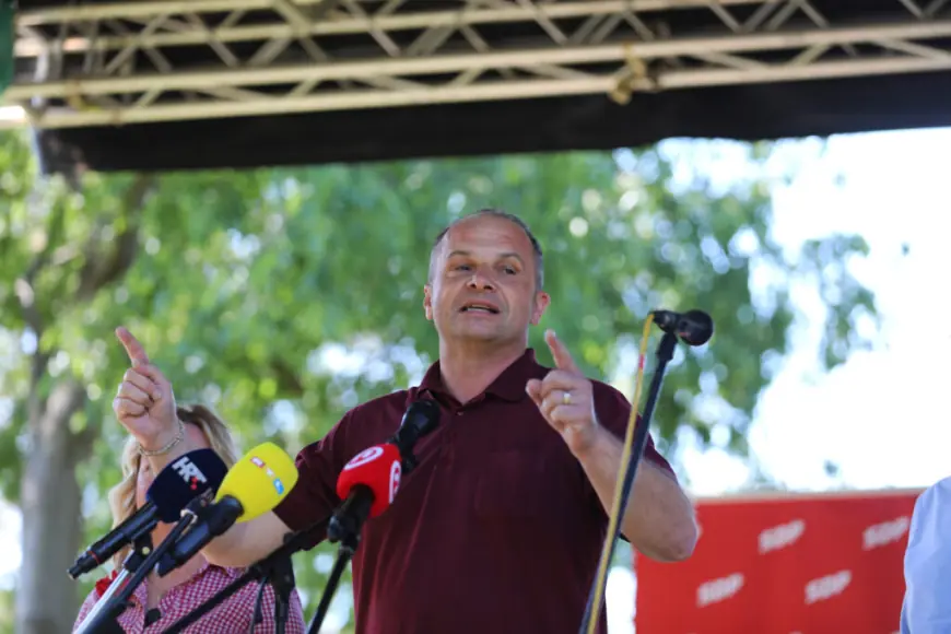 HAJDAŠ DONČIĆ TVRDI DA NA LOKALNE IZBORE IZLAZE TRI KATEGORIJE LJUDI: KLAUNOVI, RAVNOZEMLJAŠI...