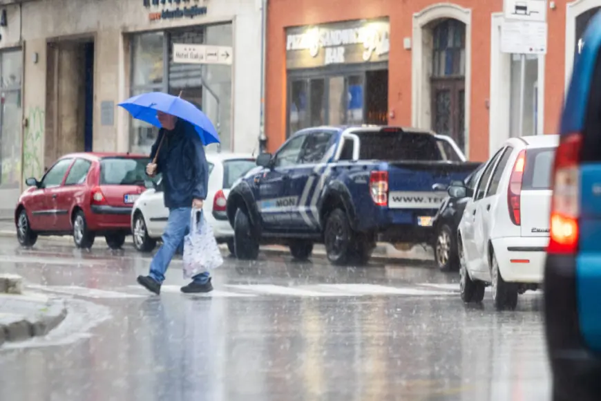STIŽE FRONTA S KIŠOM, GRMLJAVINOM, TEMPERATURE ĆE SE PREPOLOVITI