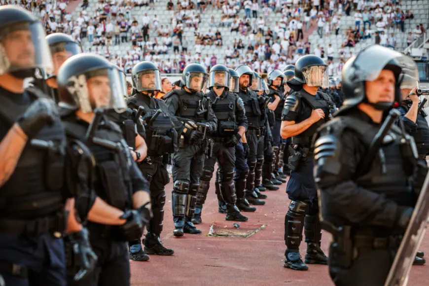 NEREDI NA POLJUDU NAKON DERBIJA, POLICIJA KORISTILA SUZAVAC: PRIVEDENO VIŠE OD 160 NAVIJAČA