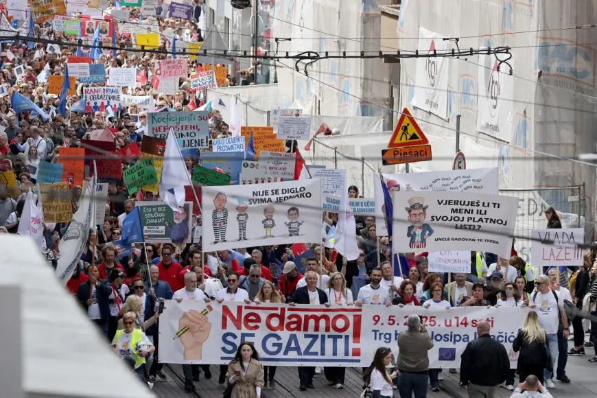 PROSVJETARI IZVIŽDALI FUCHSA: "TRAŽIMO SMJENU NAJNESPOSOBNIJEG MINISTRA"