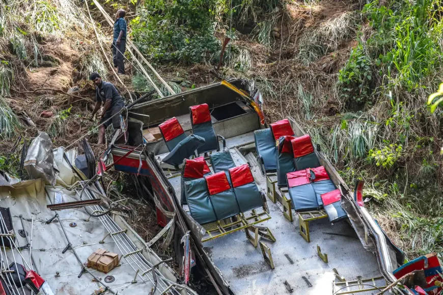 AUTOBUS U ŠRI LANKI SLETIO U PROVALIJU: NAJMANJE 21 OSOBA POGINULA