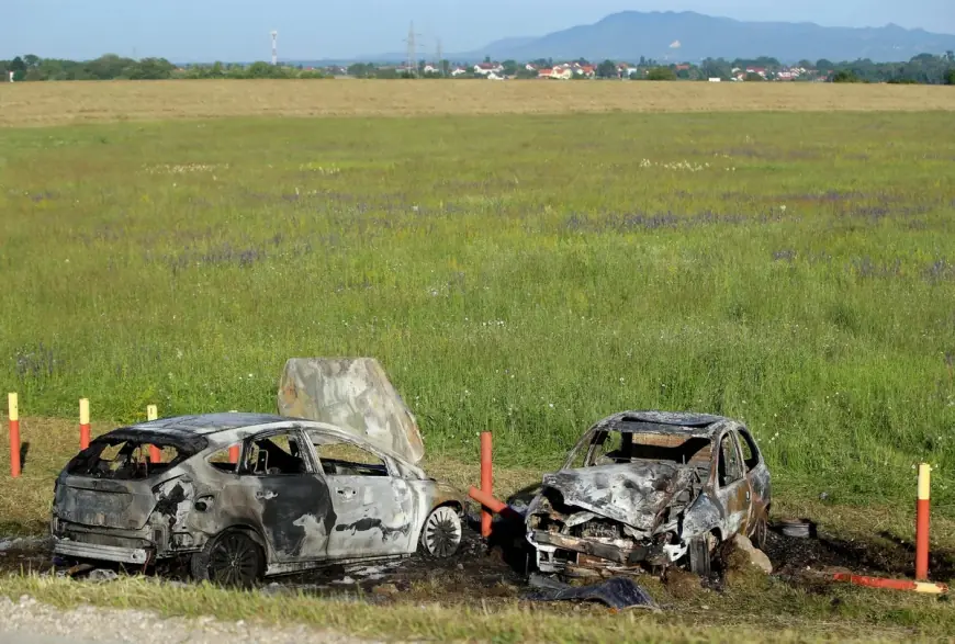 U DVA ZAGREBAČKA NASELJA GORJELI AUTOMOBILI: NA TERENU BILI I SPECIJALCI