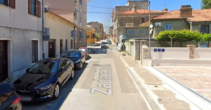 DJEČAK (3) U PULI POBJEGAO RODITELJIMA PA GA UDARIO AUTO. TEŠKO JE OZLIJEĐEN