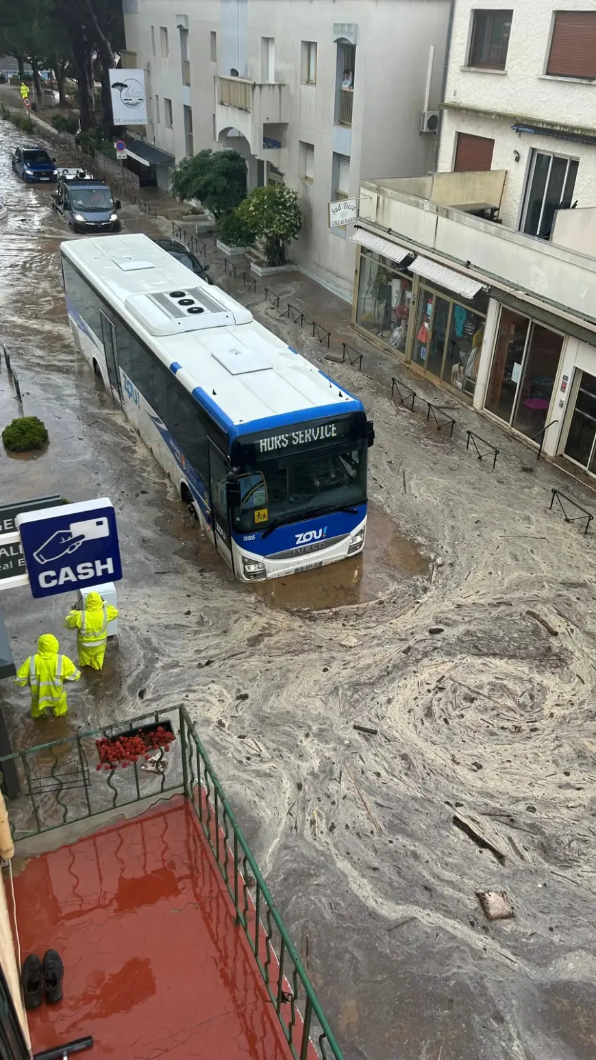 KATASTROFALNE POPLAVE POGODILE FRANCUSKU: IMA POGINULIH