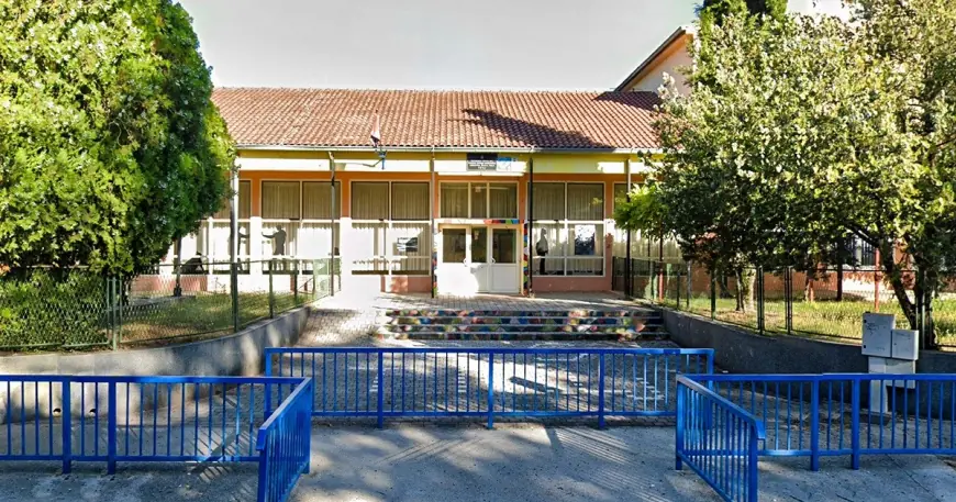 INCIDENT U ŠKOLI U TRILJU: UČENIK BACIO SUZAVAC, DESETERO DJECE ZAVRŠILO KOD LIJEČNIKA