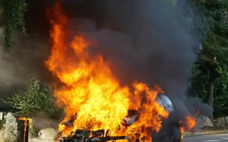 TEŠKA PROMETNA NESREĆA NA HRVATSKOM OTOKU: AUTOMOBIL SE SUDARIO S AUTOBUSOM I ZAPALIO, POGINULA JEDNA OSOBA