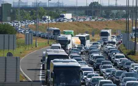 KAOS JE NA AUTOCESTAMA, KILOMETARSKE KOLONE SU NA SVE STRANE