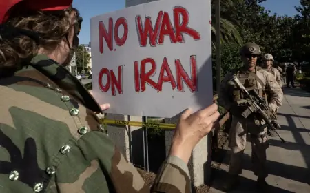 AMERIKANCE UZNEMIRUJE SUKOB S IRANOM, TRUMPU NASTAVLJA PADATI POTPORA