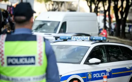 STRAVIČNO UBOJSTVO KOD OMIŠA: MLADIĆ BAGEROM PREGAZIO OČUHA PA GA NJIME ZAKOPAO