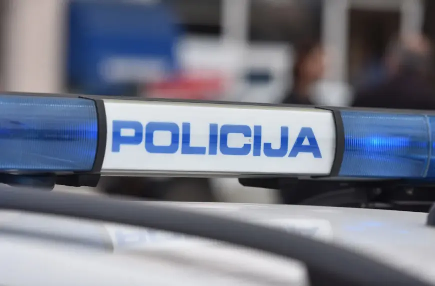 POTUKLI SE U BLIZINI BIRAČKOG MJESTA PA POBJEGLI KAD JE STIGLA POLICIJA