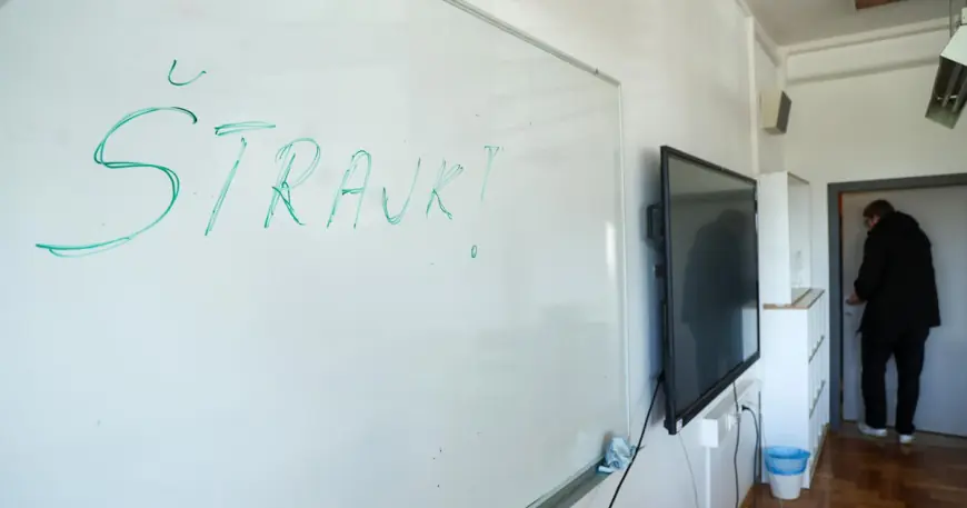 NAJAVLJEN ŠTRAJK U SREDNJIM ŠKOLAMA