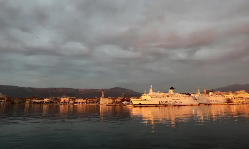 TRAJEKT JADROLINIJE POKVARIO SE NAKON REMONTA