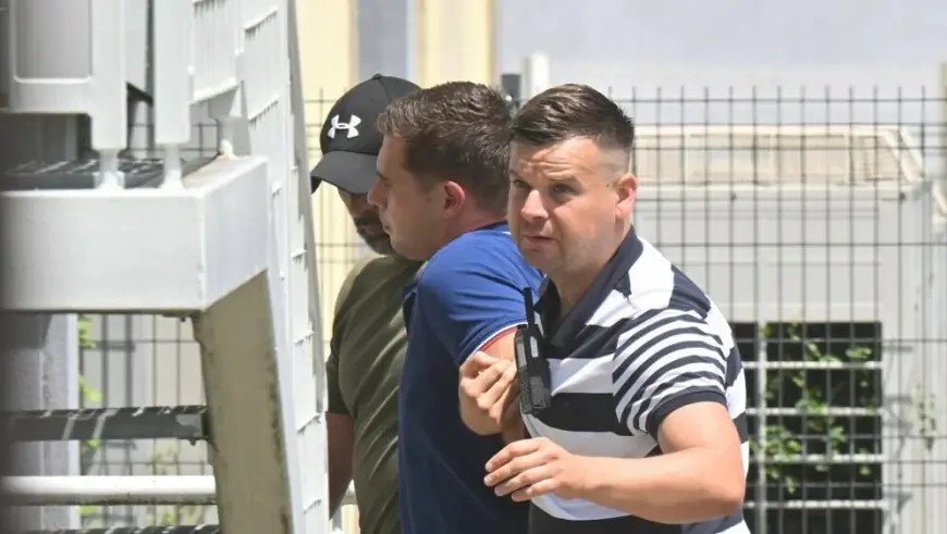 OPSASNO STANJE U REMETINCU: POGLEDAJTE DOLAZAK OSUMNJIČENIH ZA GROZOMORNA UBOJSTVA