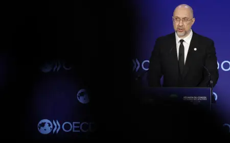 PREMIJER UKRAJINE PODNIO OSTAVKU