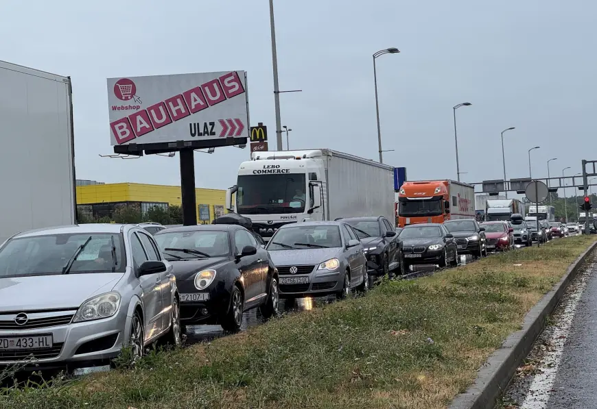 KOLAPS NA SLAVONSKOJ U ZAGREBU