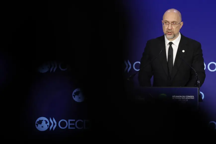 PREMIJER UKRAJINE PODNIO OSTAVKU