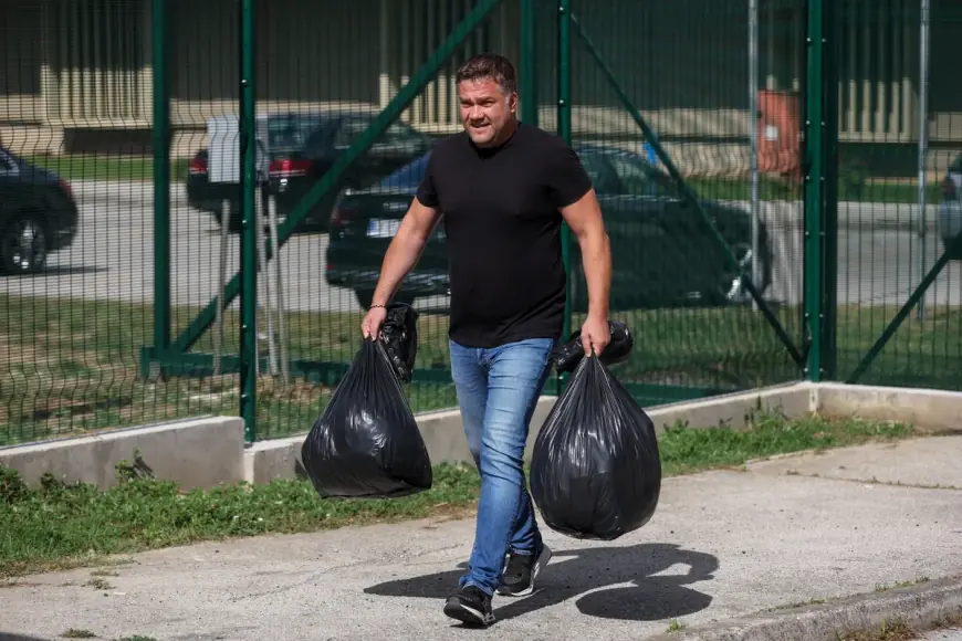 POZDER IZAŠAO IZ PRITVORA